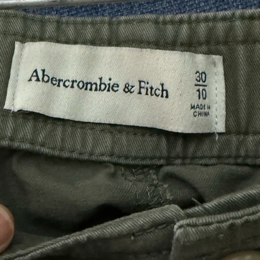 Abercrombie & Fitch Women’s Green Cargo Pants - Picture 5 of 5